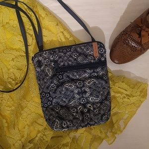 Donna Sharp quilted crossbody bag